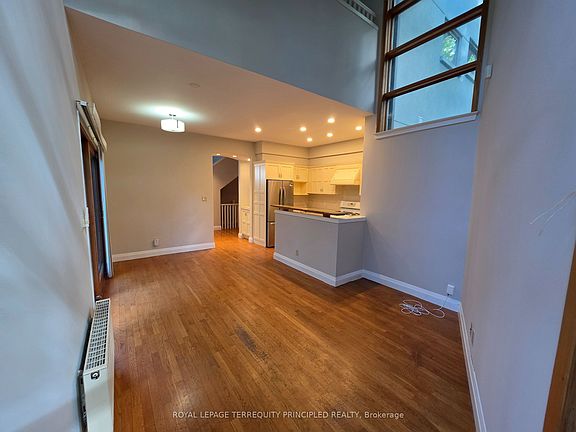 5th image of 8 Bright St #B