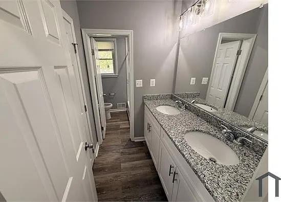 10 Walnut Ave — Photo 7