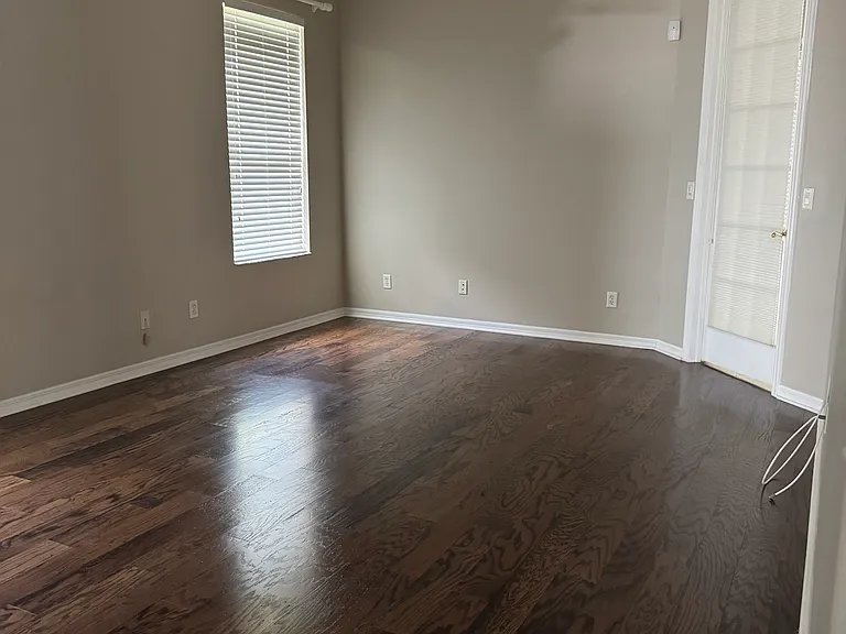 5127 Aurora Dr — Photo 10
