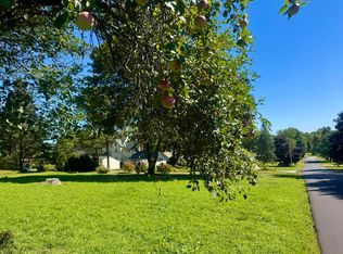 8 Orchard St, Rockland, ME 04841