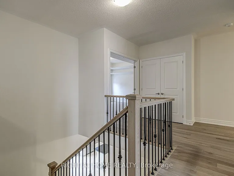 51 Lorrain Hand Cres — Photo 24