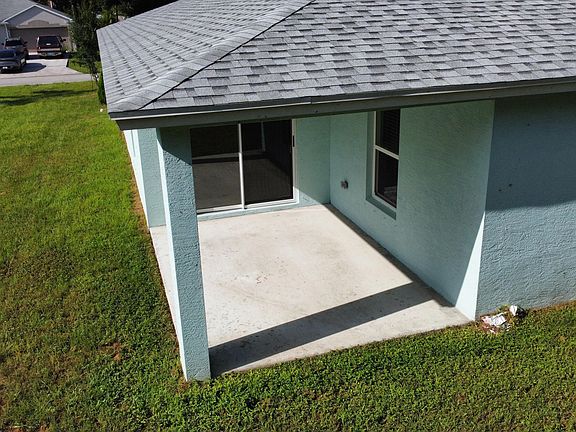 4th image of 797 SE Streamlet Avenue