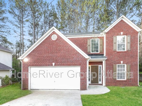 2585 Lake Royale Dr