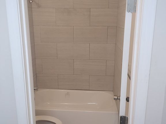 4th image of 2501 E 79th St