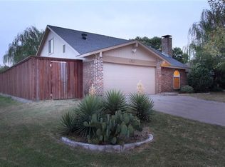 2320 Benbrook Dr, Carrollton, TX 75007