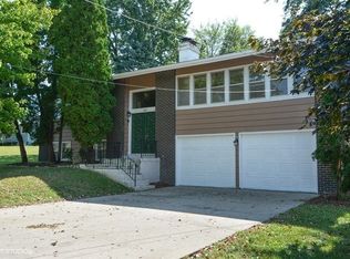 2161 Sheffer Rd, Aurora, IL 60502