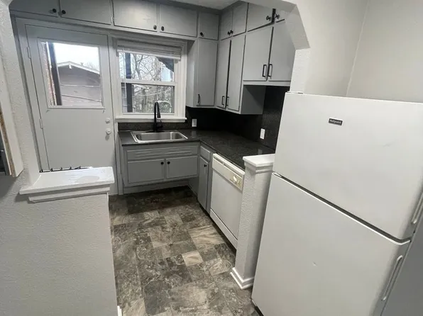 Rose Manor Apartments