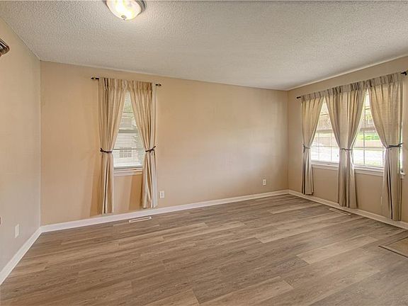 5th image of 120 Johnson Rd