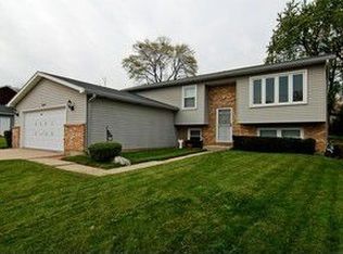 2808 W Glen Flora Ave, Waukegan, IL 60085
