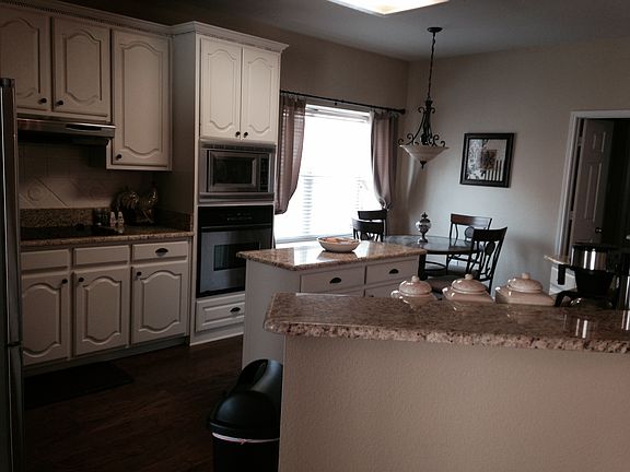 4th image of 3772 Voltaire Dr