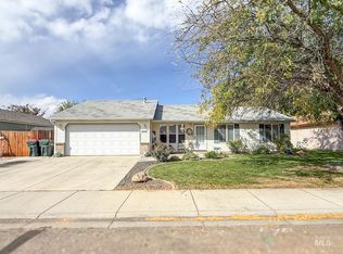 620 E Cougar Dr, Meridian, ID 83646