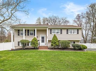 622 Encampment Dr, Bound Brook, NJ 08805