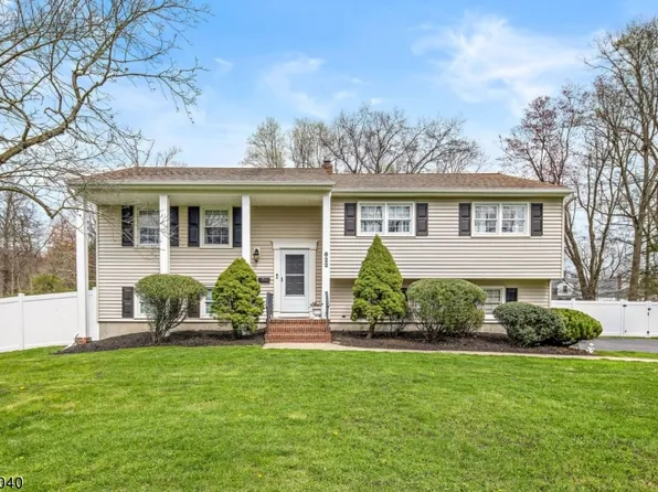 622 Encampment Dr, Bound Brook Boro, NJ 08805
