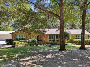 6341 Forest Dr, Milton, FL 32570