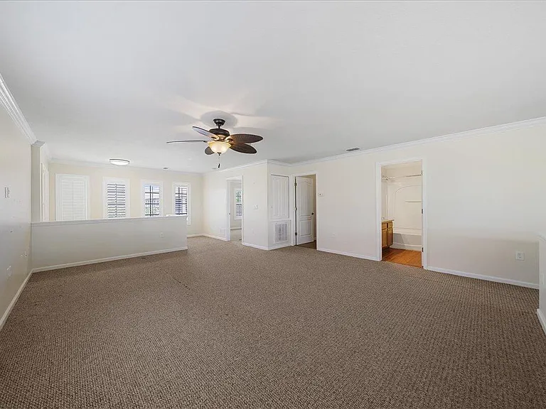 700 Ventura Dr — Photo 9