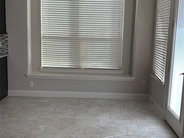 10527 Angeline Springs Ln — Photo 9