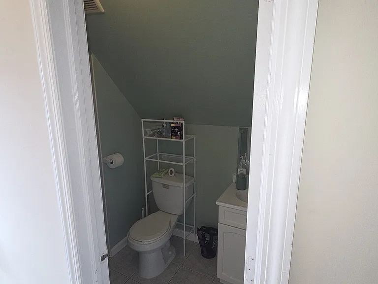 44 4th St #3-2 — Photo 4