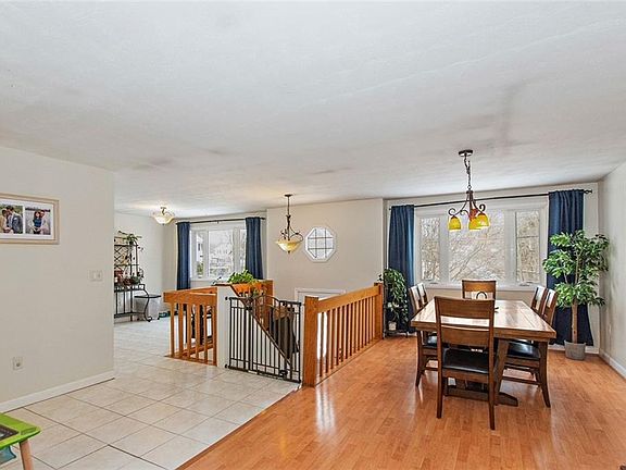 4th image of 81 Atlantic Ave