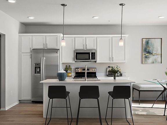 5th image of 3882 Knight Ct #1804