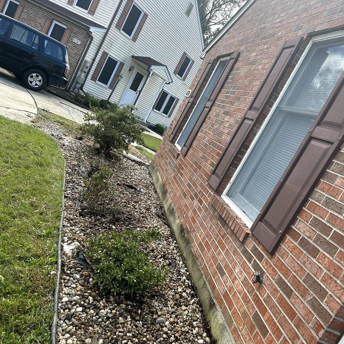 3 bed, 2.5 bath, 1364 sqft, $2,700 — Photo 2