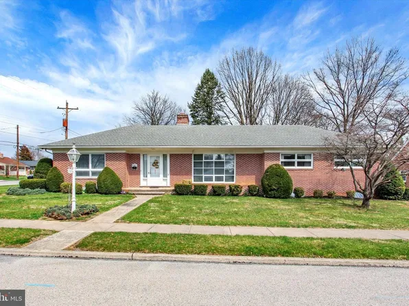 241 Charles St, Hanover, PA 17331