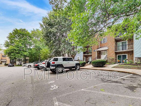 3rd image of 18310 Streamside Dr APT 203