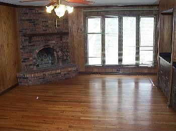 4th image of 544 Bonhomme Forest Dr