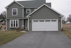 2nd image of 338 Basswood Dr