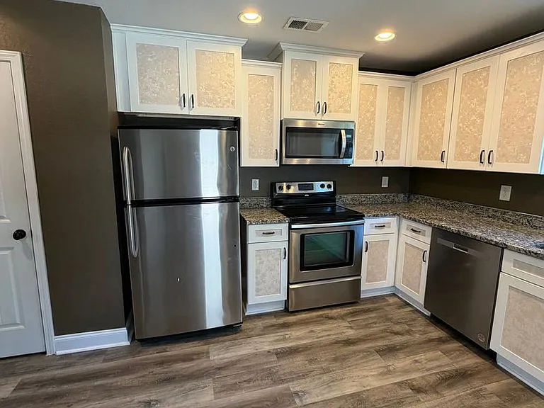 1193 Henry Place Blvd — Photo 8