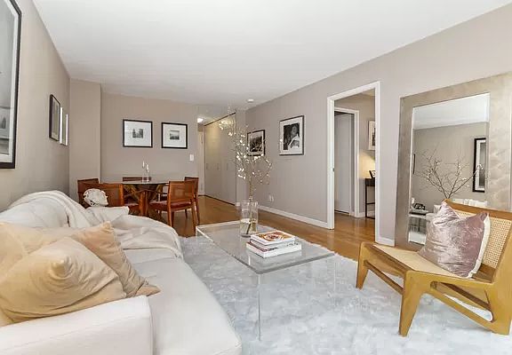 5th image of 7 E 14th St APT 208