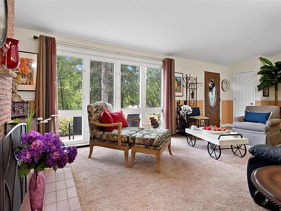 5th image of 12343 Fontaine Ln