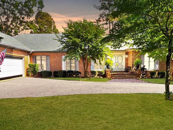 604 Gatewood Dr, Greenwood, SC 29646