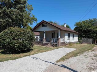 1120 N Amos Ave, Springfield, IL 62702