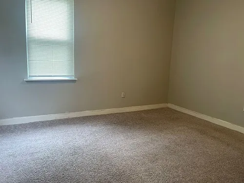 412 East Walnut Lane Photo 1