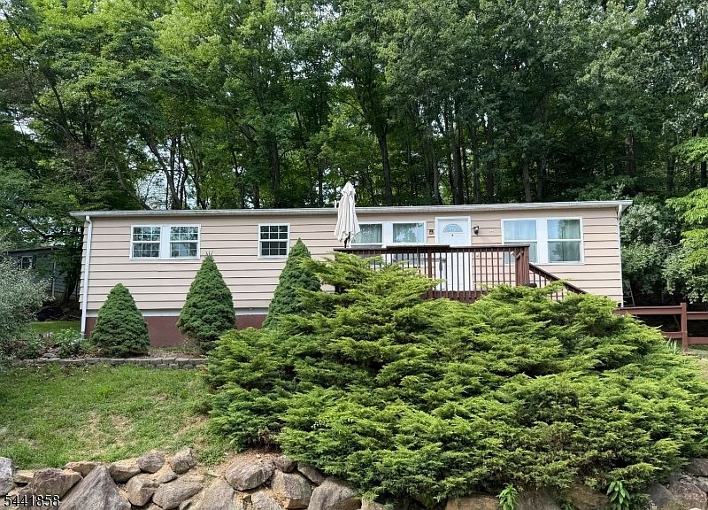 1st image of 54 Northwood Dr