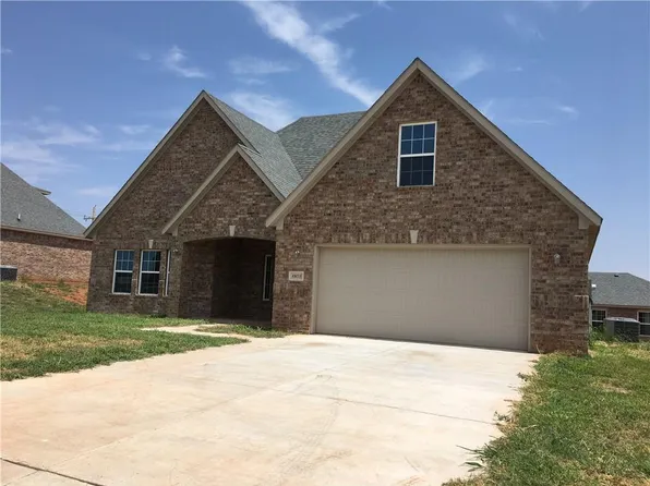 1805 Del Rio St, Clinton, OK 73601