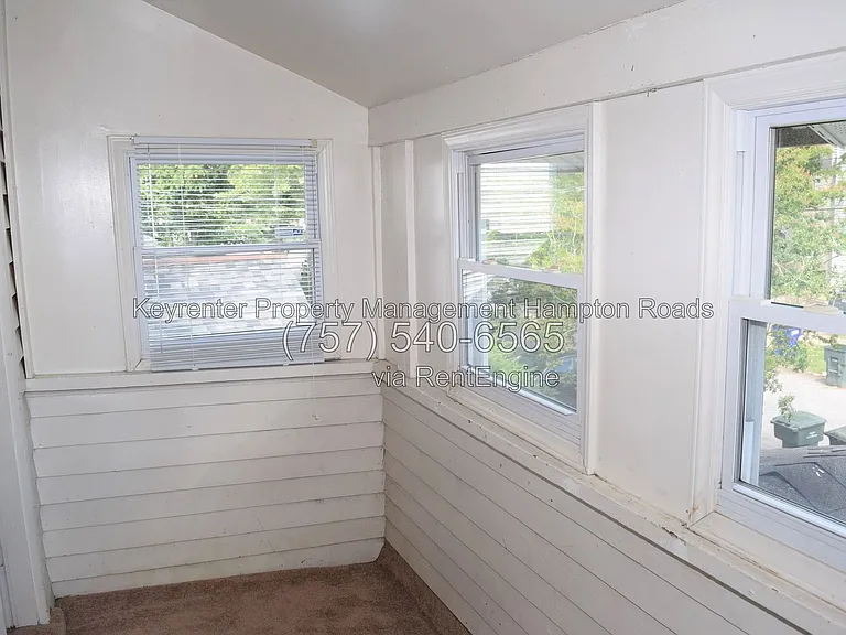 857 W 41st St — Photo 38