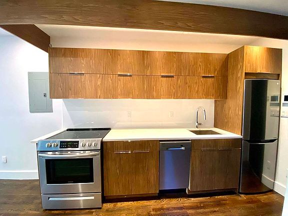 2nd image of 495 Saint Johns Pl #3I