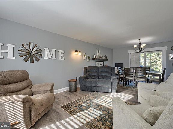 2nd image of 203 Katie Ln