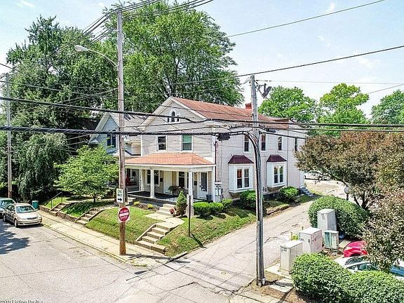 2nd image of 1843 Sherwood Ave #2