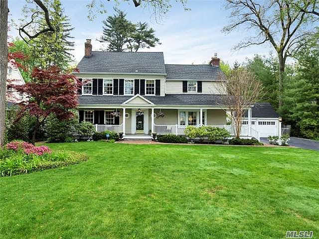 1st image of 7 Woodland Dr