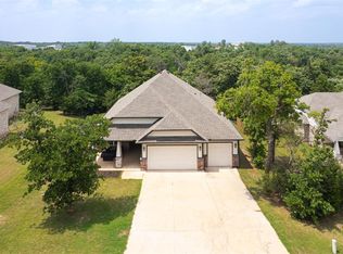 8751 Overlook Dr, Guthrie, OK 73044
