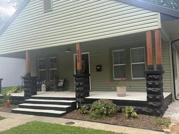 832 S Hickory St, Ottawa, KS 66067