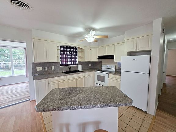 5th image of 1715 41st Ave