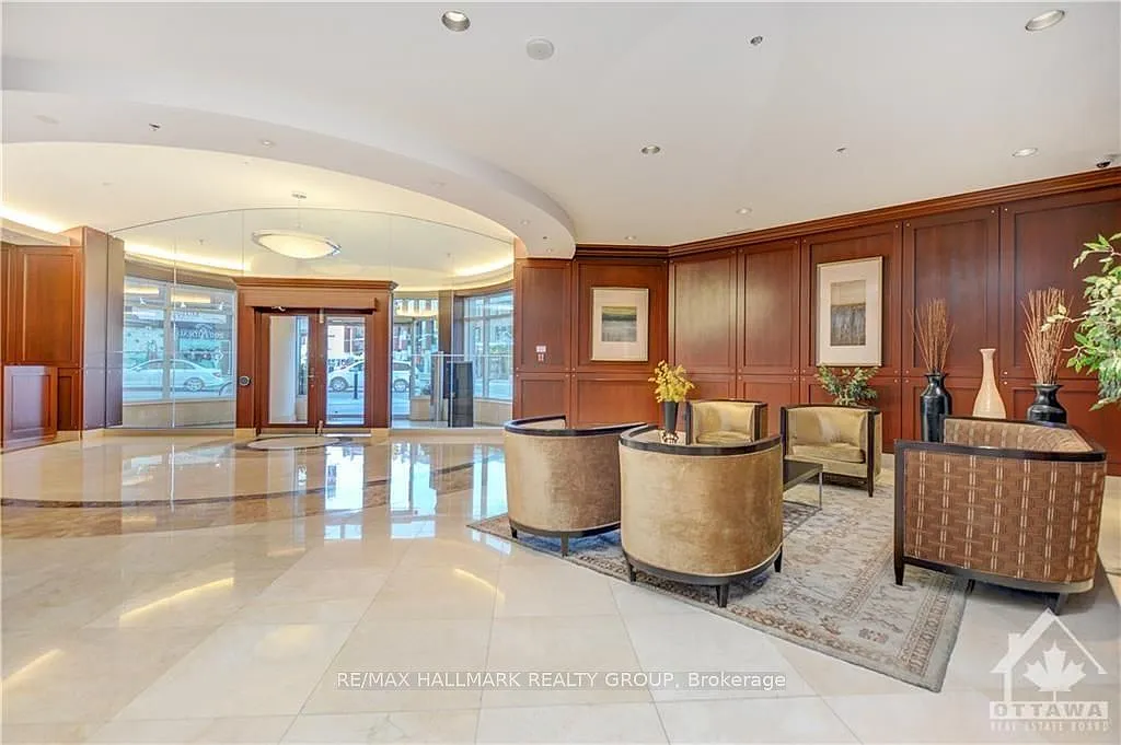 Building Photo - 200 Rideau St #1808