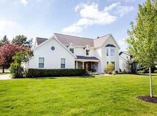 795 Greenway Ter, Hartland, WI 53029