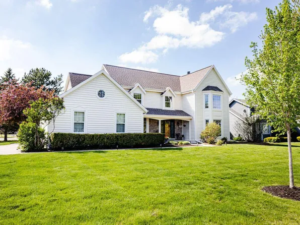 795 Greenway TERRACE, Hartland, WI 53029