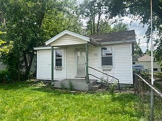 1st image of 1846 W Division Street