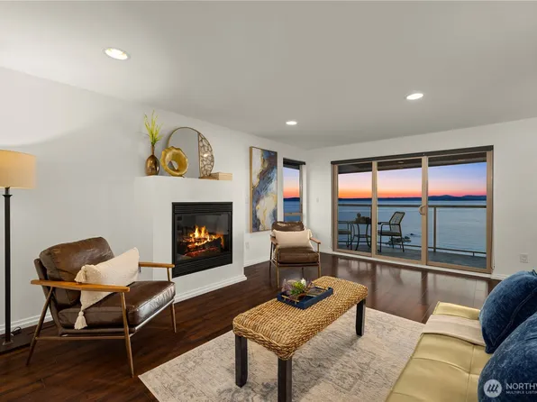 3633 Beach Drive SW #402, Seattle, WA 98116