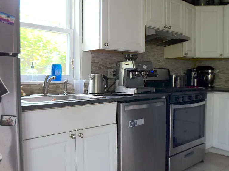 26 Jay St #1 — Photo 16